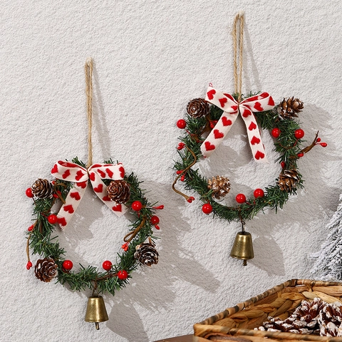 Ghirlanda Di Natale Ornamento Appeso Pino Artificiale Bacche Rosse Pigne Campana Metallo Fiocco Cuore Arredo Porta Parete