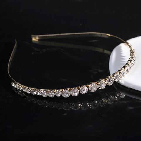 Diadema Fina de Circonita Brillante para Mujer Elegante Diadema de Metal con Diamantes de Imitación Accesorios para el Cabello Novia Boda Fiesta