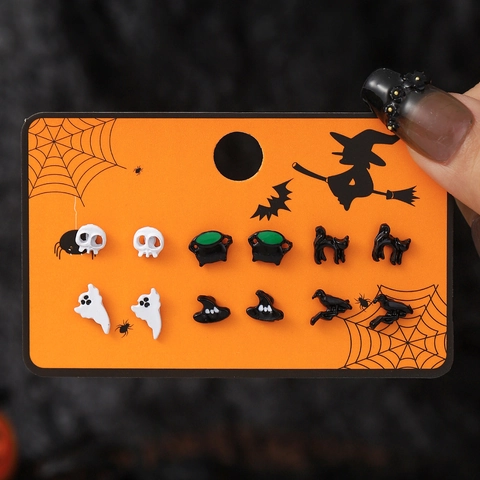 Pendientes de botón de Halloween aleación esmalte fantasma sombrero de bruja cuervo esqueleto gato poste de acero inoxidable