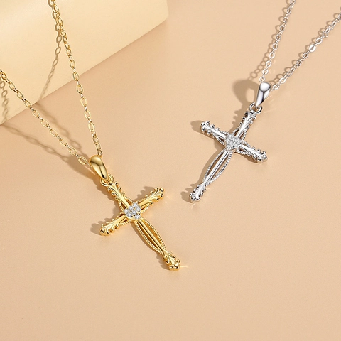 Collana Con Pendente a Croce in Argento Sterling 925 Vintage per Donna Cuore Intarsiato in Zirconia Gioielli di Lusso