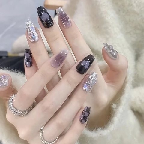 Faux Ongles Faits Main Forme Cercueil Damier Violet Noir Cœur Étoile Poudre Miroir 3D Strass Style Y2K Sweet Cool