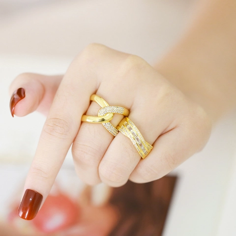 Geometrische Kreuz Offene Ringe Mit Zirkonia Eingelegt Kupfer Vergoldet Verstellbar Minimalistischer Modestil Damenschmuck