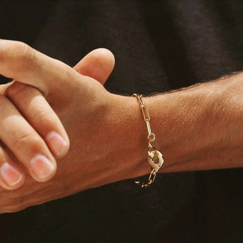 Bracciale a Manetta in Acciaio Inossidabile Placcato Oro 18K per Donna Uomo Design di Nicchia Catena a Graffetta Collana Gioielli