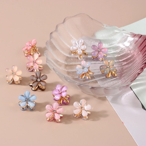 Pince À Cheveux Fleur Résine Effet Oeil De Chat Base Métal Accents Strass Künstliche Perle Style Coréen Élégant Pour Femmes
