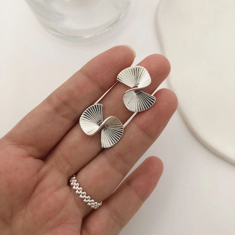 S925 Sterling Silver Matte Fan Shaped Stud Earrings For Women Retro Geometric Spiral Fold Earring Fashion Jewelry