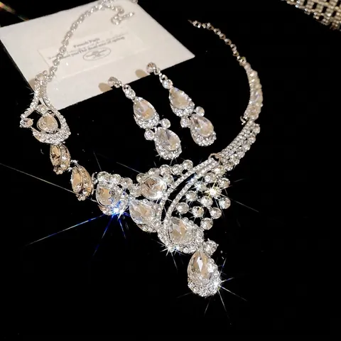 Collana E Orecchini Di Lusso Con Strass A Goccia D'acqua Lega Fiore Sposa Matrimonio Banchetto Accessori Donne Perno In Argento