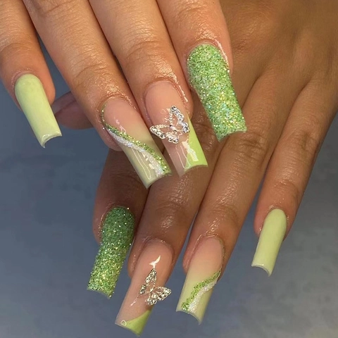 Faux Ongles Press On Longs Forme Cercueil Français Vert Papillon 3D Paillettes Strass Motif Vague Pour Femmes