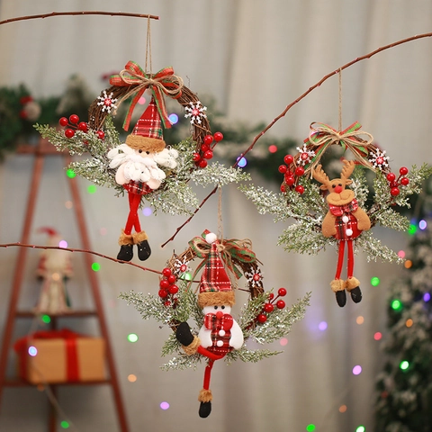 Kerstkrans Decoratie Met Pluche Kerstman Sneeuwpop Rendier Rotan Wijnstok Deurophanging Geruite Strik Feestelijk Decor