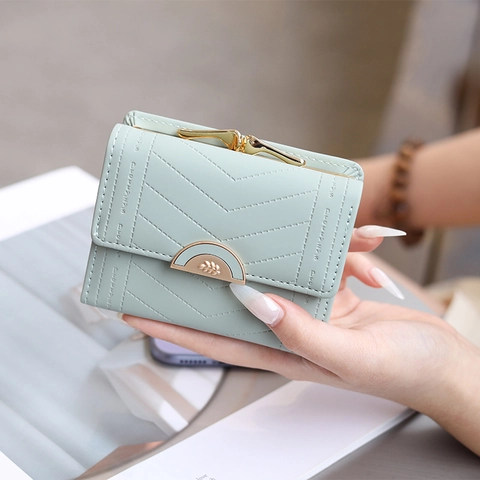 Portafoglio Donna Pelle PU Corto Pieghevole Slot Carte Borsa Con Fibbia Metallo Foglia Elegante Trapuntato Quotidiano
