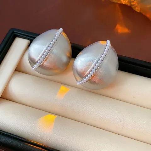 Pendientes De Botón Ovalados Gota De Agua Aleación Metal Cepillado Con Imitación De Perla Artificial Y Poste De Plata Para Mujer