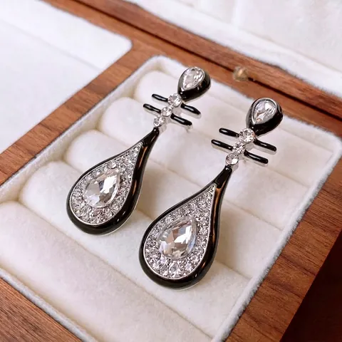 Boucles Oreilles Alliage Strass Avec Tige Argent Émail Noir Larme Rétro Style Chinois Élégant Pour Femme