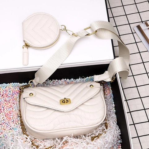 Women Quilted Shoulder Bag V Chevron PU Leather Crossbody With Round Coin Purse Metal Chain Wide Strap Trendy Square Handbag