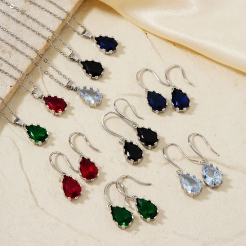 Set di Gioielli in Acciaio Inossidabile con Strass a Goccia d'Acqua per Donna Elegante Collana con Pendente a Pera Orecchini a Gancio