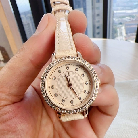 Women Fashion Quartz Watch With Rhinestone Alloy Case And Crocodile Embossed Leather Strap Elegant Ladies Wristwatch