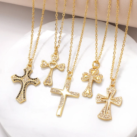Kupfer Vergoldete Kreuz Anhänger Halskette Mehrlagig Für Damen Herz Zirkon Elegant Minimalistisch Schlüsselbeinkette Schmuck