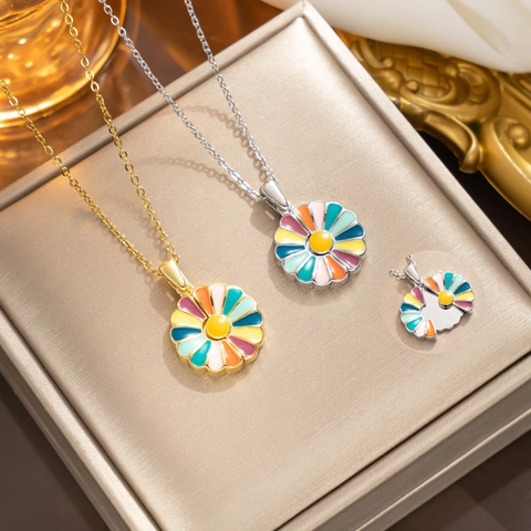 Daisy Flower Pendant Necklace Colorful Enamel Titanium Steel Water Wave Chain Sweet Pastoral Style Jewelry For Women