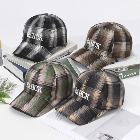 Karierte Baseballkappe Atmungsaktive Polyester Baumwolle Verstellbarer Sonnenschutz Retro Stickerei Gebogene Krempe Casual