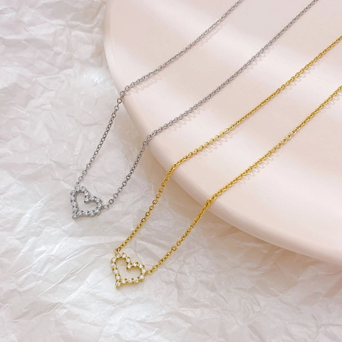 Collar Con Colgante De Corazón Hueco Acero De Titanio Circonita Incrustada Minimalista Dulce Cadena Clavícula
