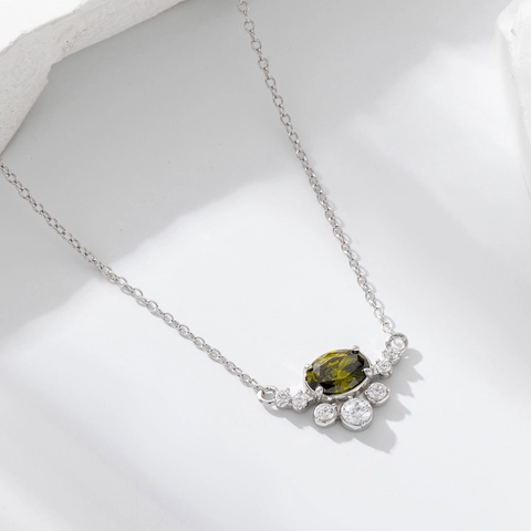 S925 Sterling Silver Oval Olive Green Rhinestone Pendant Necklace For Women Classic Elegant Gemstone Clavicle Chain Jewelry