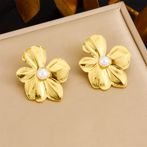 French Retro Gold Flower Stud Earrings With White Artificial Pearl Center Stainless Steel Elegant Jewelry For Women