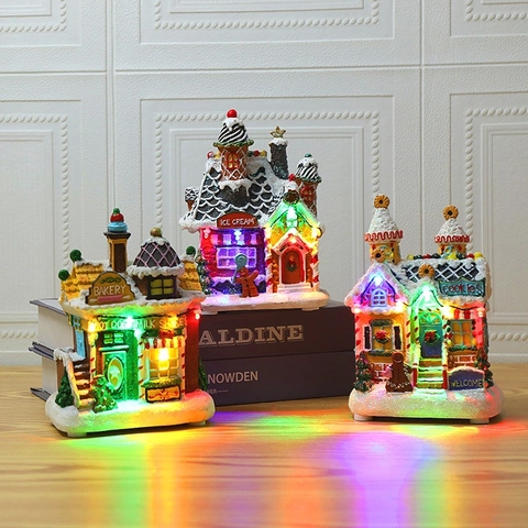 Weihnachts Haus Ornament Harz LED Beleuchtet Lebkuchen Schneeszene Tischdeko Bäckerei Eiscreme Keks Laden
