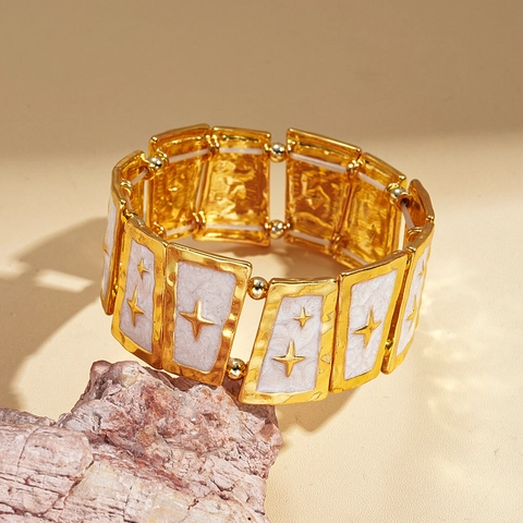 Retro Sternenmuster Emaille Gestreiftes Breites Elastisches Legierungsarmband Bohemian Schmuck Für Damen