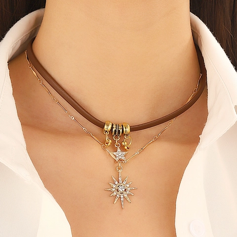 Bohemian Vintage Double Layer Alloy Necklace With Star Sun Pendant Brown Faux Leather Choker For Women Fashion Jewelry