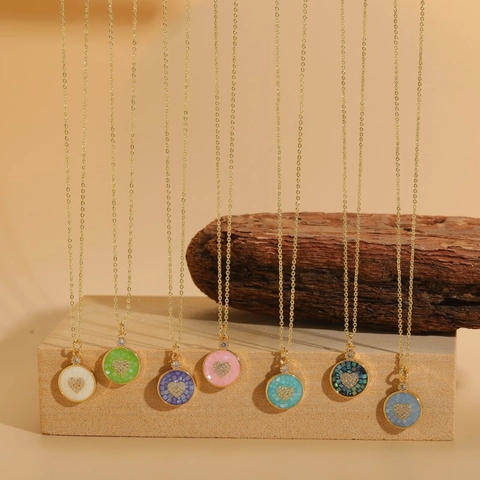 Collier Pendentif Coeur en Cuivre Zirconia Élégant Texture de Coquille Colorée Émail Rond Charme Chaîne Plaqué Or Bijoux Femme