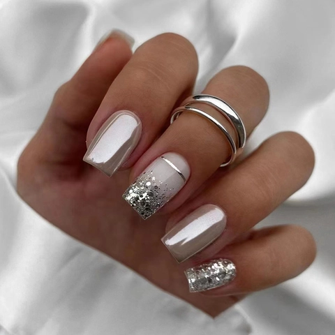 Elegant Silver Mirror Press On Nails Metallic Glitter Ombre False Nails For Women Glossy Salon Style