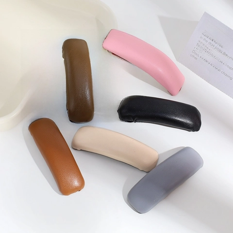 Minimalist PU Leather Hair Clips Ruched Solid Color Duckbill BB Barrettes For Women Elegant Vintage Headwear Accessory