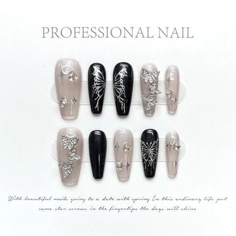 Faux Ongles Faits Main Papillon Y2K Style Sombre Alliage Charme Strass Forme Cercueil Longue Manucure Professionnelle