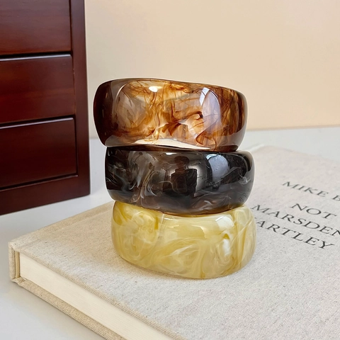 Vintage Breiter Harz Armreif Für Damen Geometrisches Irreguläres Marmormuster Acryl Schmuck Retro Stil Accessoires
