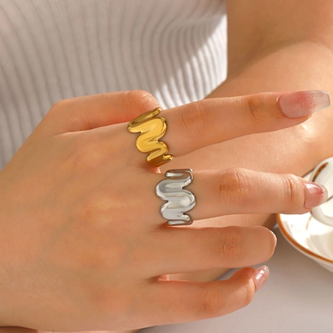 Wellenförmiger Offener Ring 18K Vergoldeter Edelstahl Verstellbar Flüssig Unregelmäßig Minimalistischer Schmuck Für Frauen