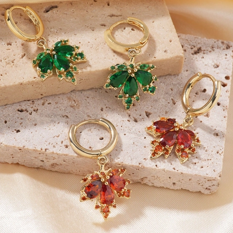 Luxury Copper Maple Leaf Stud Earrings For Women Pave Rhinestone Green Red Autumn Leaf Shape Fashion Jewelry Earrings Gift