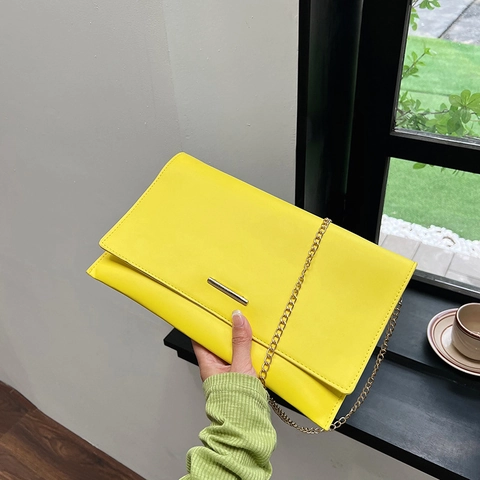 Minimalist Envelope Clutch Bag PU Leather With Chain Shoulder Strap Elegant Solid Color Metal Decor Fashion For Women