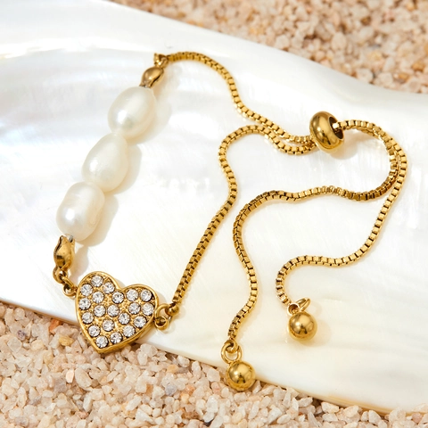 Pulsera De Acero Inoxidable De Moda Con Perla Artificial De Agua Dulce Y Colgante De Corazón De Circón Micro Pavé Deslizador Ajustable