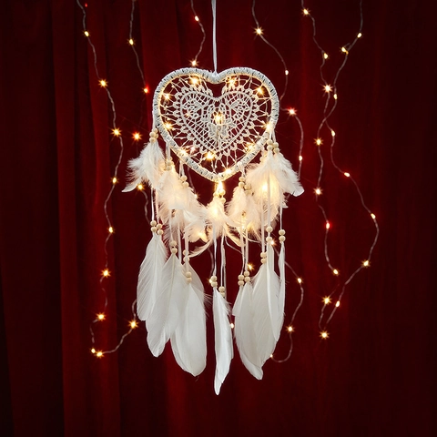 Heart Shaped Dream Catcher With Glowing LED Lighting Feather Wooden Bead Lace Bohemian Wall Hanging Home Room Decor Gift