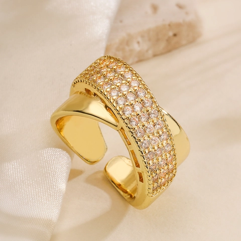 Minimalistische Luxe Geometrische Kruis Open Ring Voor Dames 18K Verguld Koper Micro Pavé Cubic Zirconia Sieraden