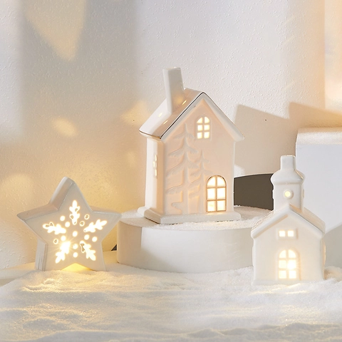 LED Light Up Christmas Village Houses White Ceramic Snowy Miniature Ornament With Gold Star For Holiday Desktop Decoration