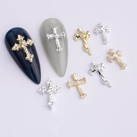 Ciondoli Unghie Croce Lega Metallo Gotico Retro Punk DIY Manicure Accessori Vintage Halloween Decorazione