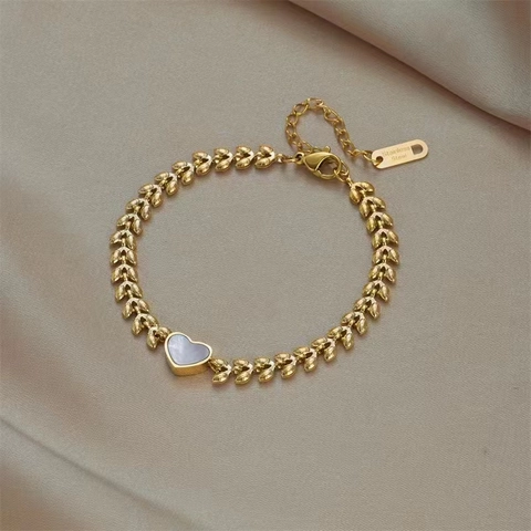 Vintage 18K Verguld Titaniumstaal Tarweketting Armband Voor Dames Niche Ontwerp Hart Schelp Parelmoer Mode Sieraden