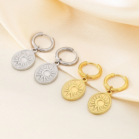 Pendientes De Aro Sol Luna Celestial Acero Inoxidable Chapado En Oro 18K Moneda Ovalada Relieve Joyería Vintage