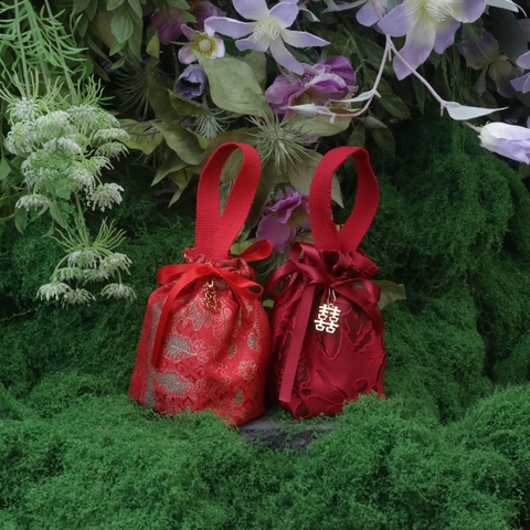 Chinese Style Wedding Candy Gift Bag Brocade Lace Drawstring Pouch Ribbon Bow Happiness Pendant Handheld Party Favor