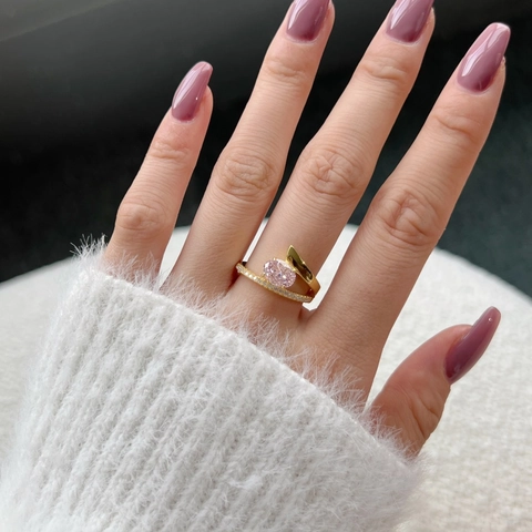 Elegant 925 Sterling Silver Ring For Women Oval Ice Flower Cut Zirconia Inlaid Geometric Bypass Design Wedding Jewelry Gift
