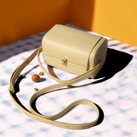 Sac Bandoulière Rigide En Cuir PU Avec Serrure Dorée Poignée Supérieure Bandoulière Réglable Rétro Élégant Femmes Quotidien