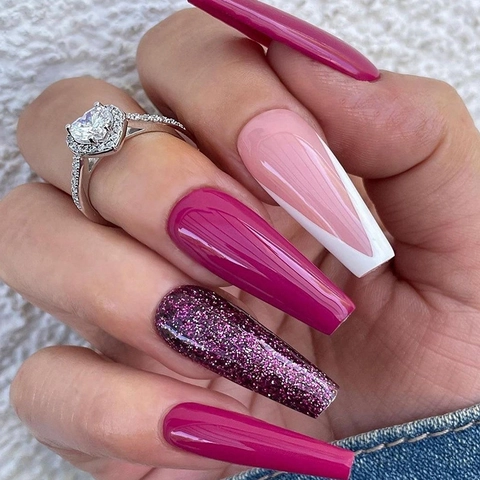 Coffin Shape Press On Nails Französischer Stil Lang Gemischte Farben Glitzer Künstliche Fingernägel Für Frauen