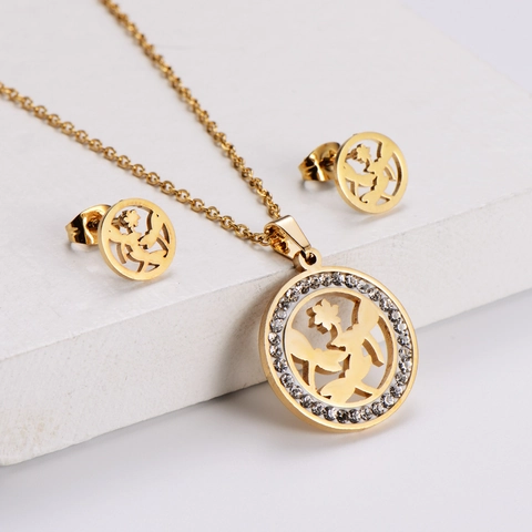 Juego De Joyas De Acero Inoxidable Colgante Libélula Redondo Hueco Strass Collar Y Pendientes Dorado Elegante