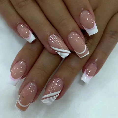 Unghie Finte Press On French Tip Nude Linea Geometrica Bianca Unghie Artificiali Stile Dolce Semplice Forma Quadrata Donna