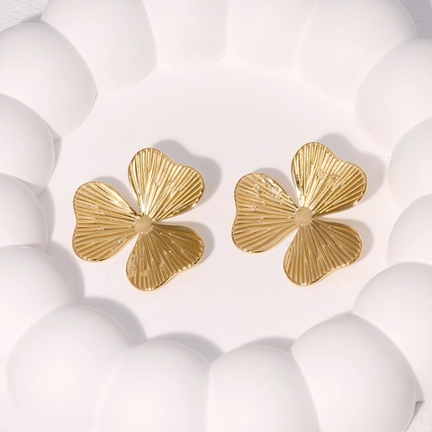 Orecchini A Lobo A Fiore In Acciaio Inossidabile Placcato Oro 18K Tre Petali Gioielli Di Moda Per Donna