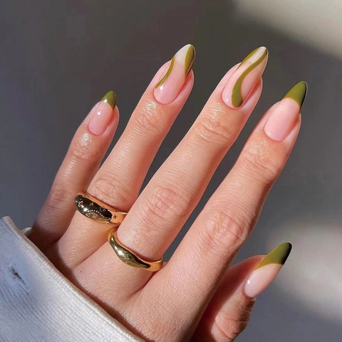 Kunstnagels Lange Amandelvorm Franse Stijl Golvende Lijnen Nude Roze Olijfgroen Glanzend Voor Vrouwen